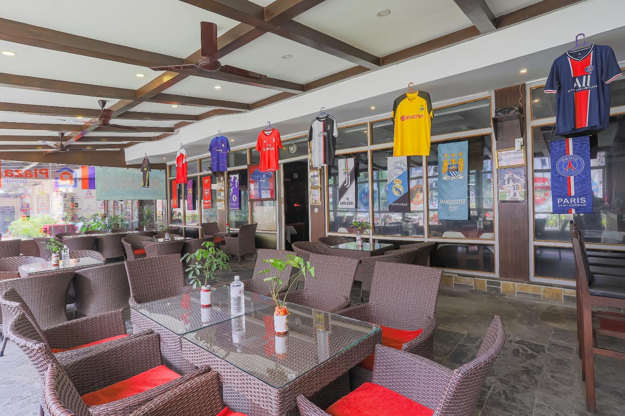 Hotel Crown Plaza Kathmandu Exterior foto